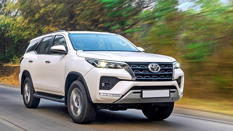 Self-drive Toyota Fortuner 4×4 automated car rentals